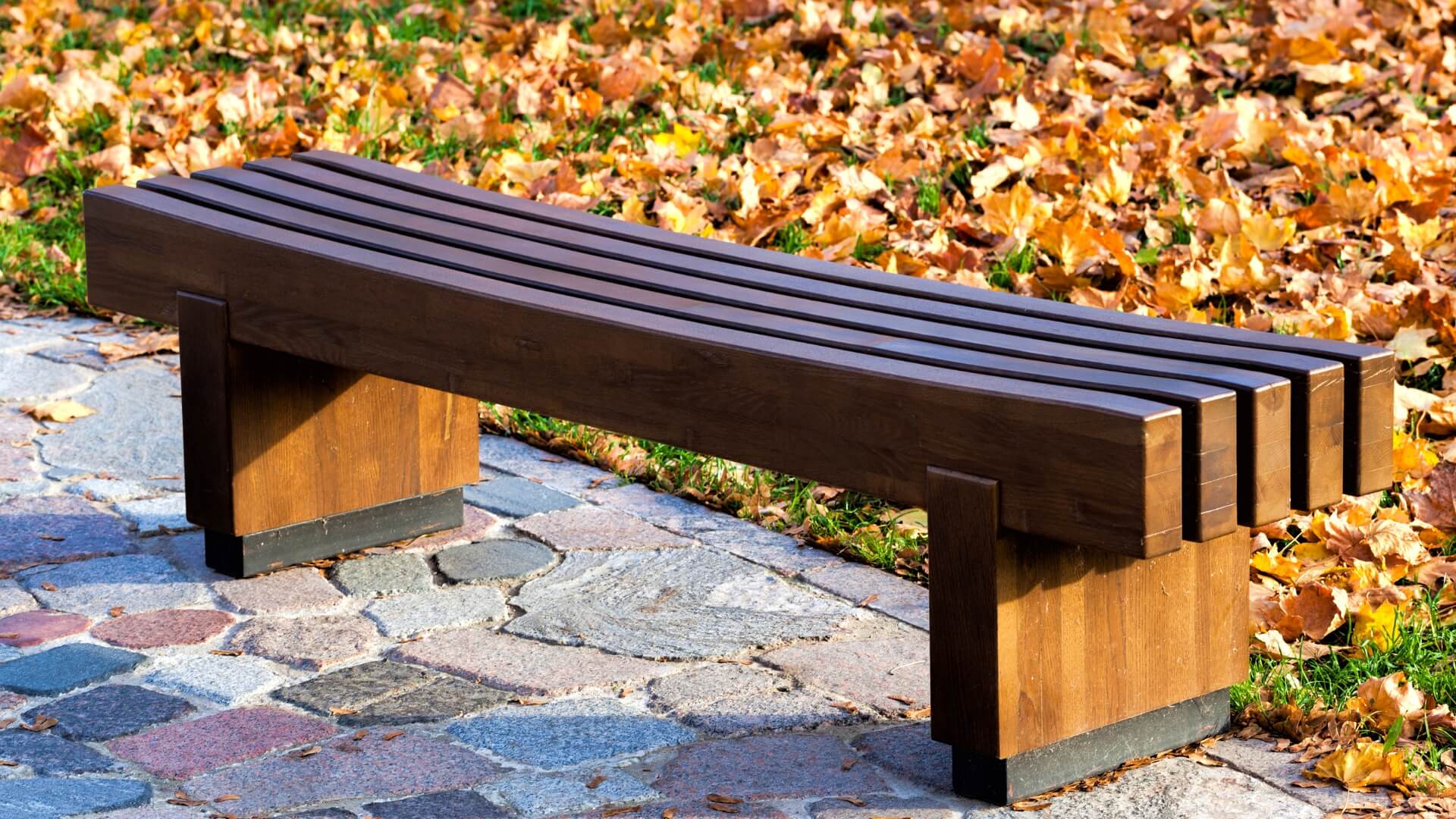 Designer Wooden Bench (1)