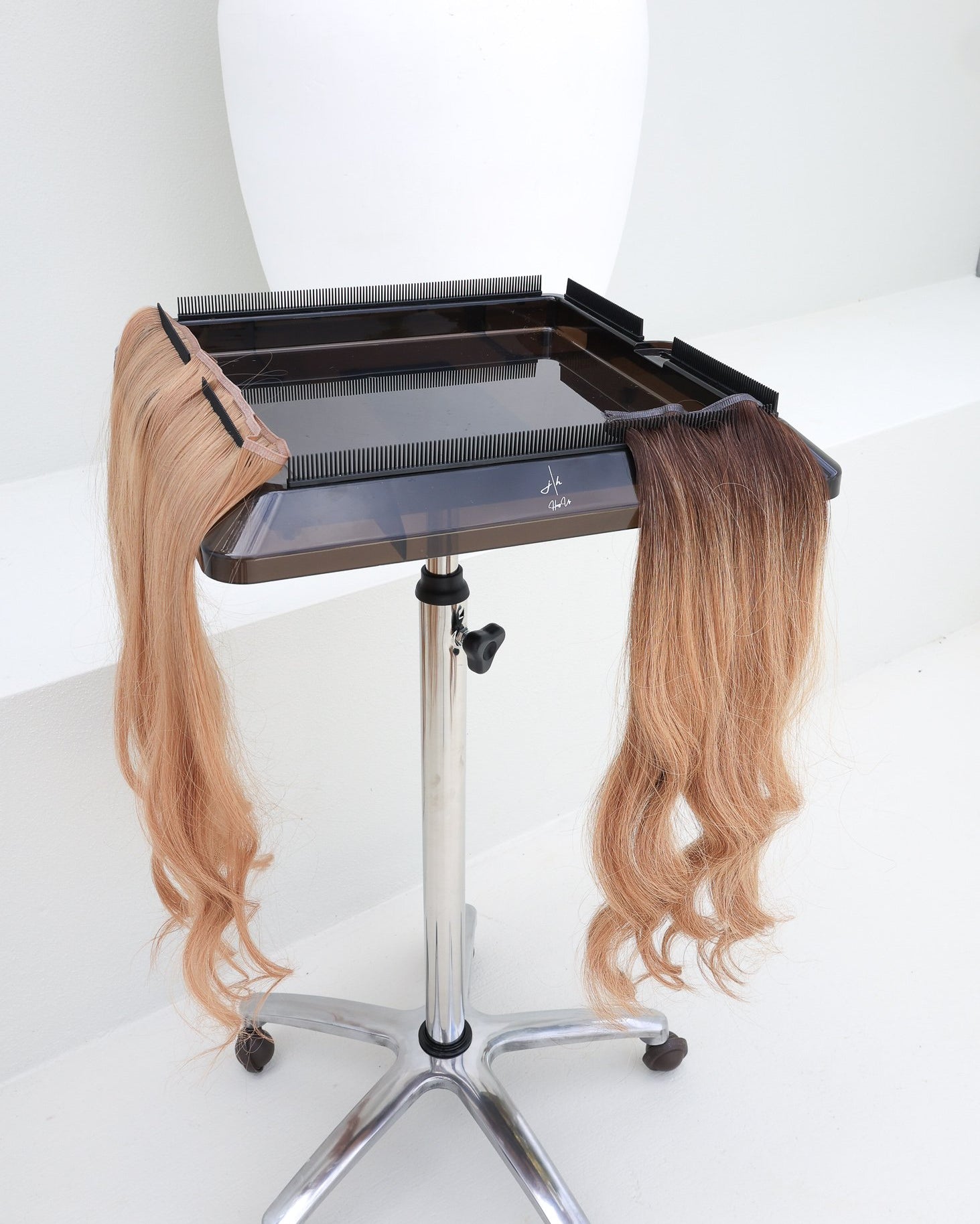 hair-extension-trolley-437209