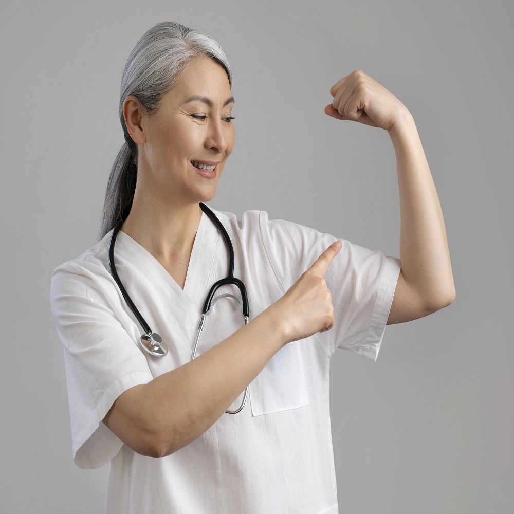 portrait-smiley-female-health-worker